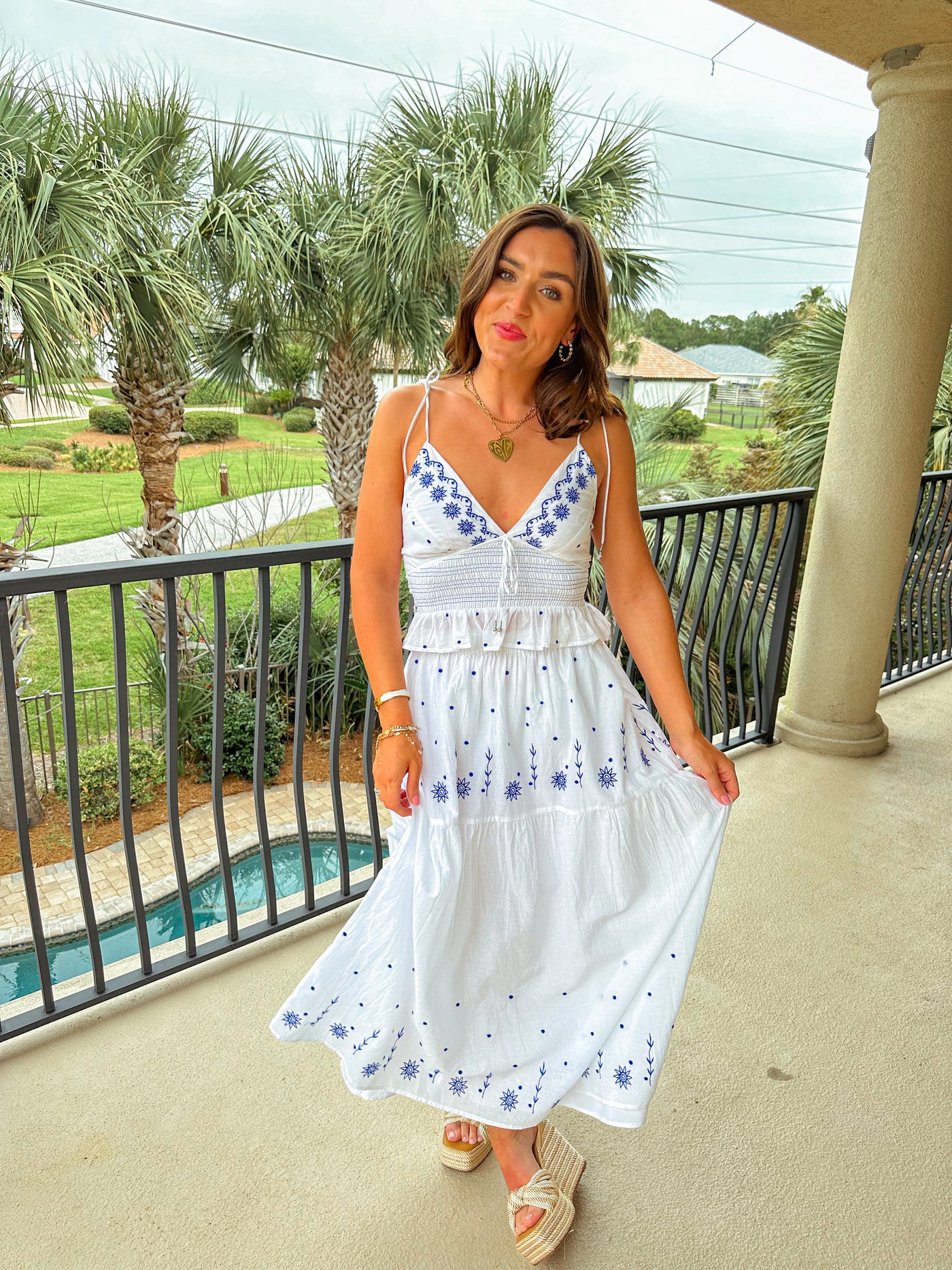 Embroidered Floral Top - White/Blue