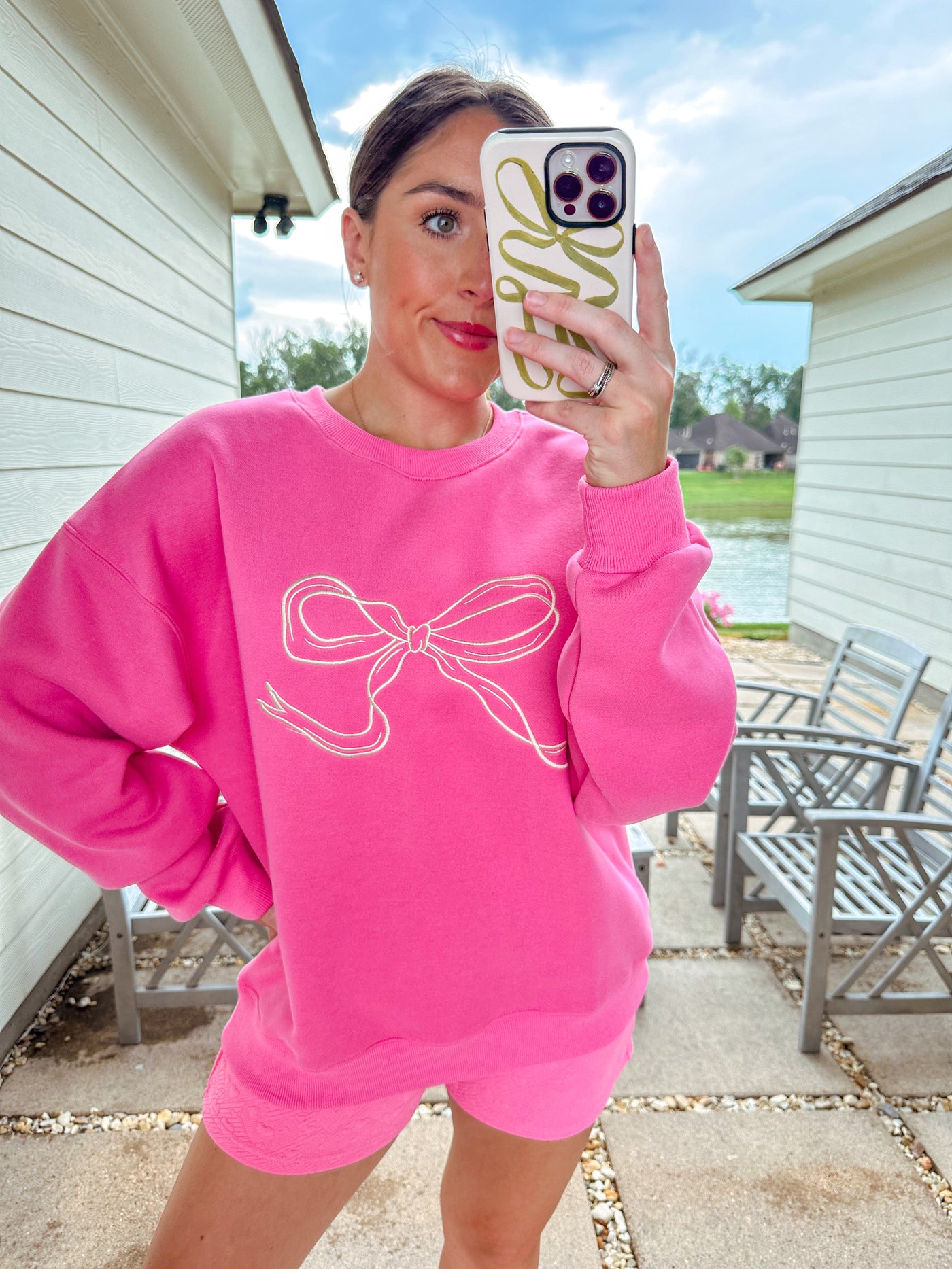 Bow Embroidered Sweatshirt - Pink